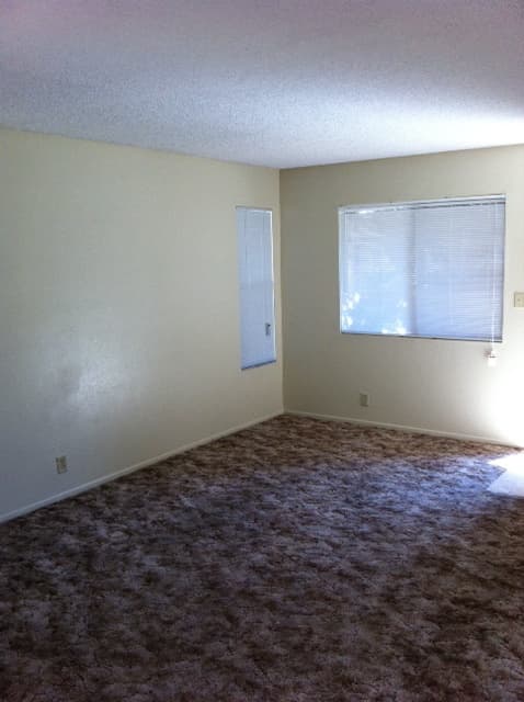 1 BEDROOM HESPERIA APARTMENT 3 of 6