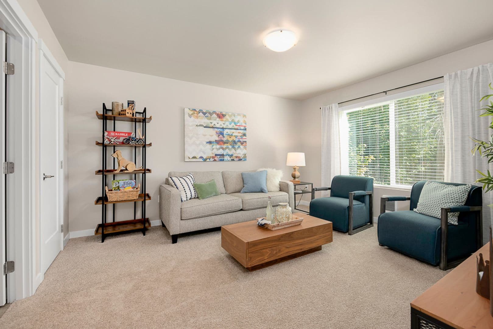 4 Bedroom townhome on greenbelt | 2 Car Garage and Driveway 5 of 19