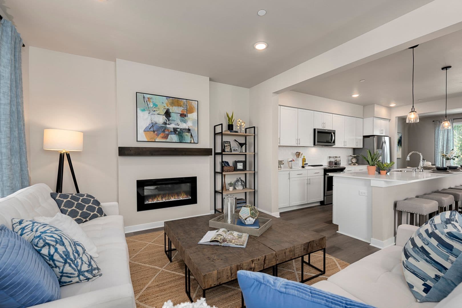 4 Bedroom townhome on greenbelt | 2 Car Garage and Driveway 7 of 19
