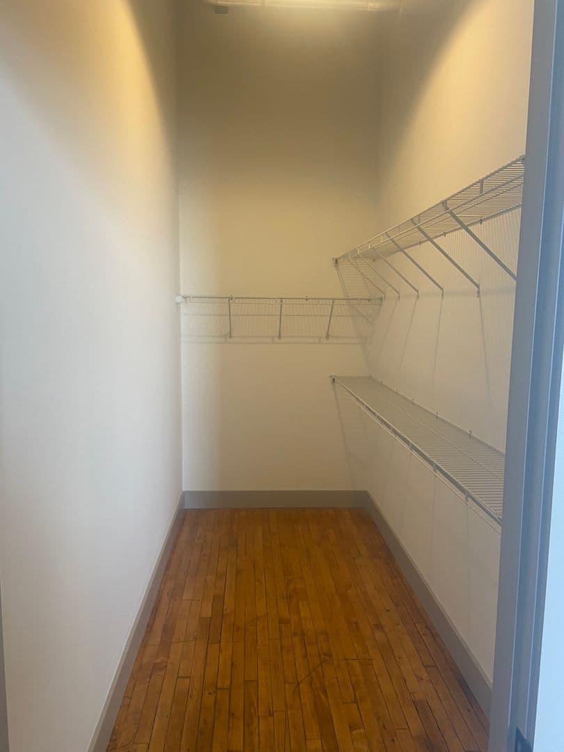 Laros Lofts - Residential 6 of 10