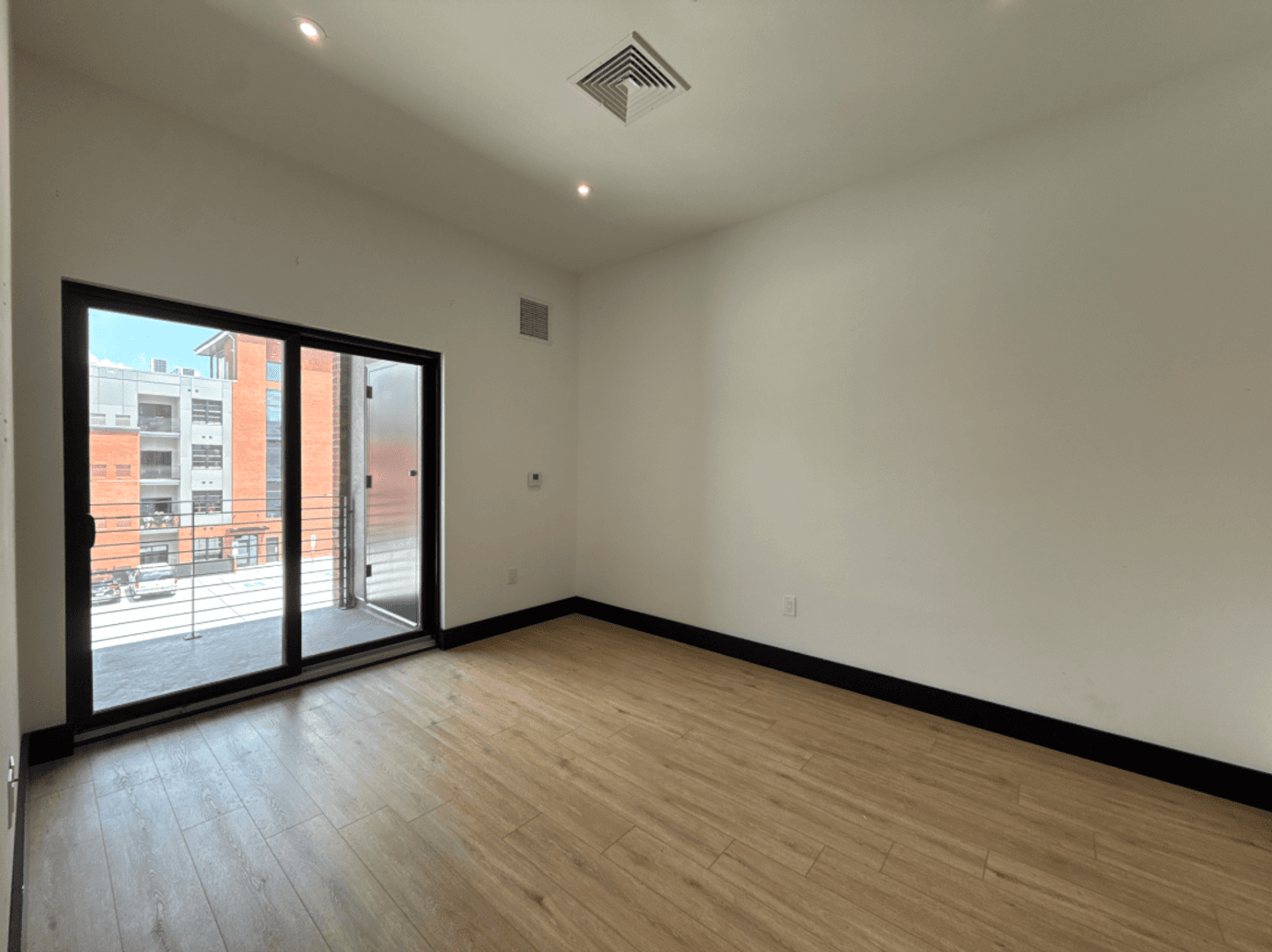 Watermark Residences 3 of 7