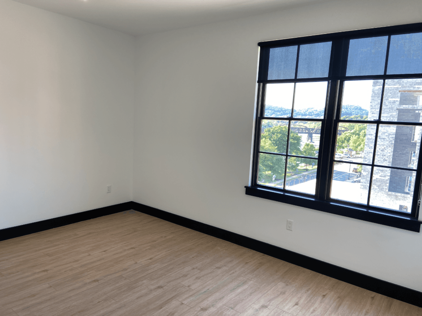 Watermark - North Tower - Building 1 5 of 12
