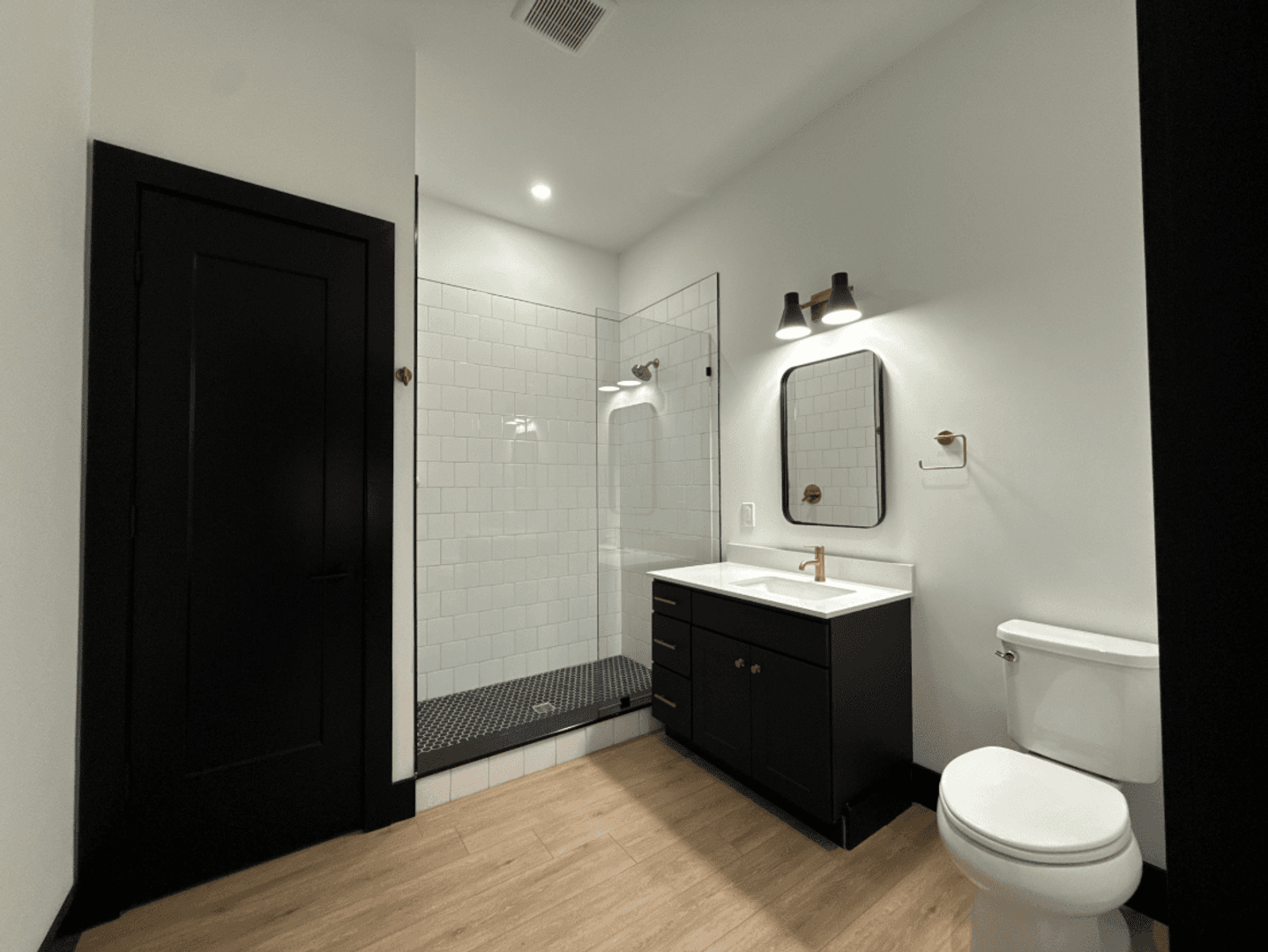 Watermark Residences 6 of 7