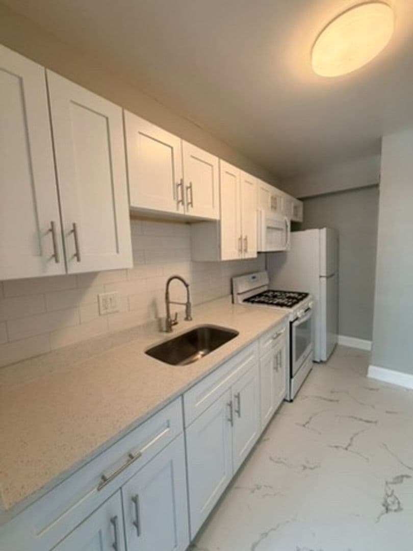 5323 Connecticut LLC (Chevy Chase Towers) 8 of 8