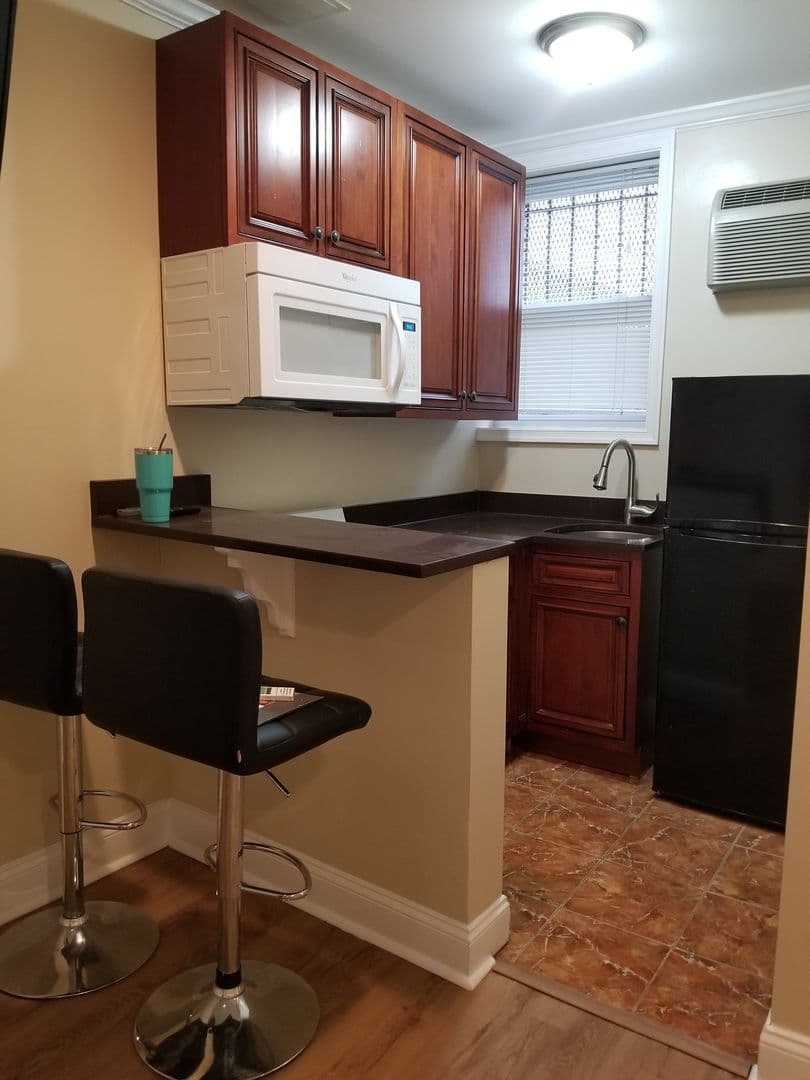1435 N LLC* 3 of 5