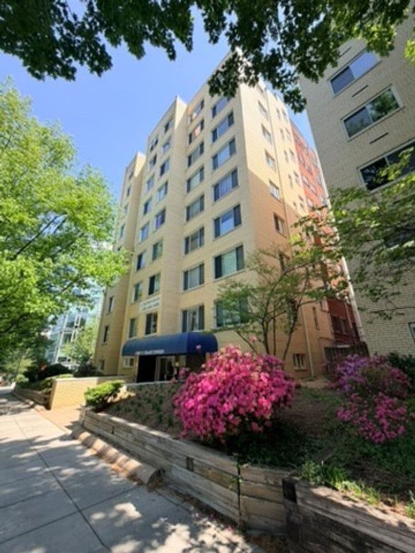 5323 Connecticut LLC (Chevy Chase Towers) 3 of 11