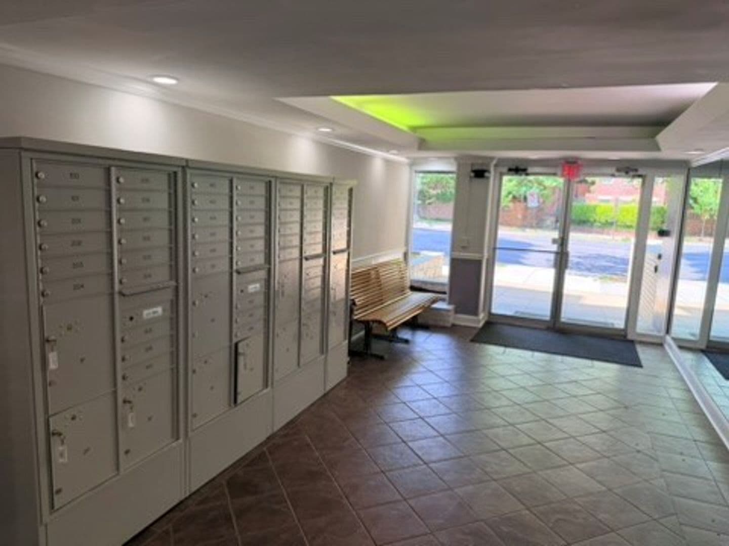 5323 Connecticut LLC (Chevy Chase Towers) 4 of 10