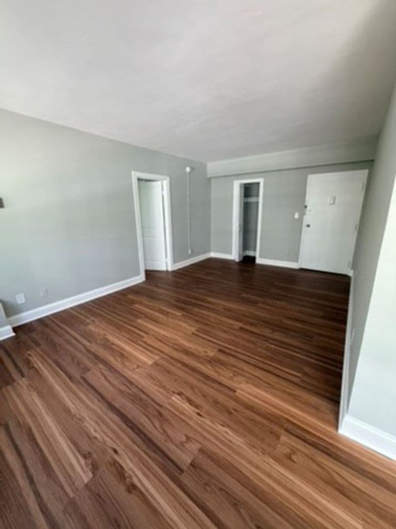 5323 Connecticut LLC (Chevy Chase Towers) 9 of 10