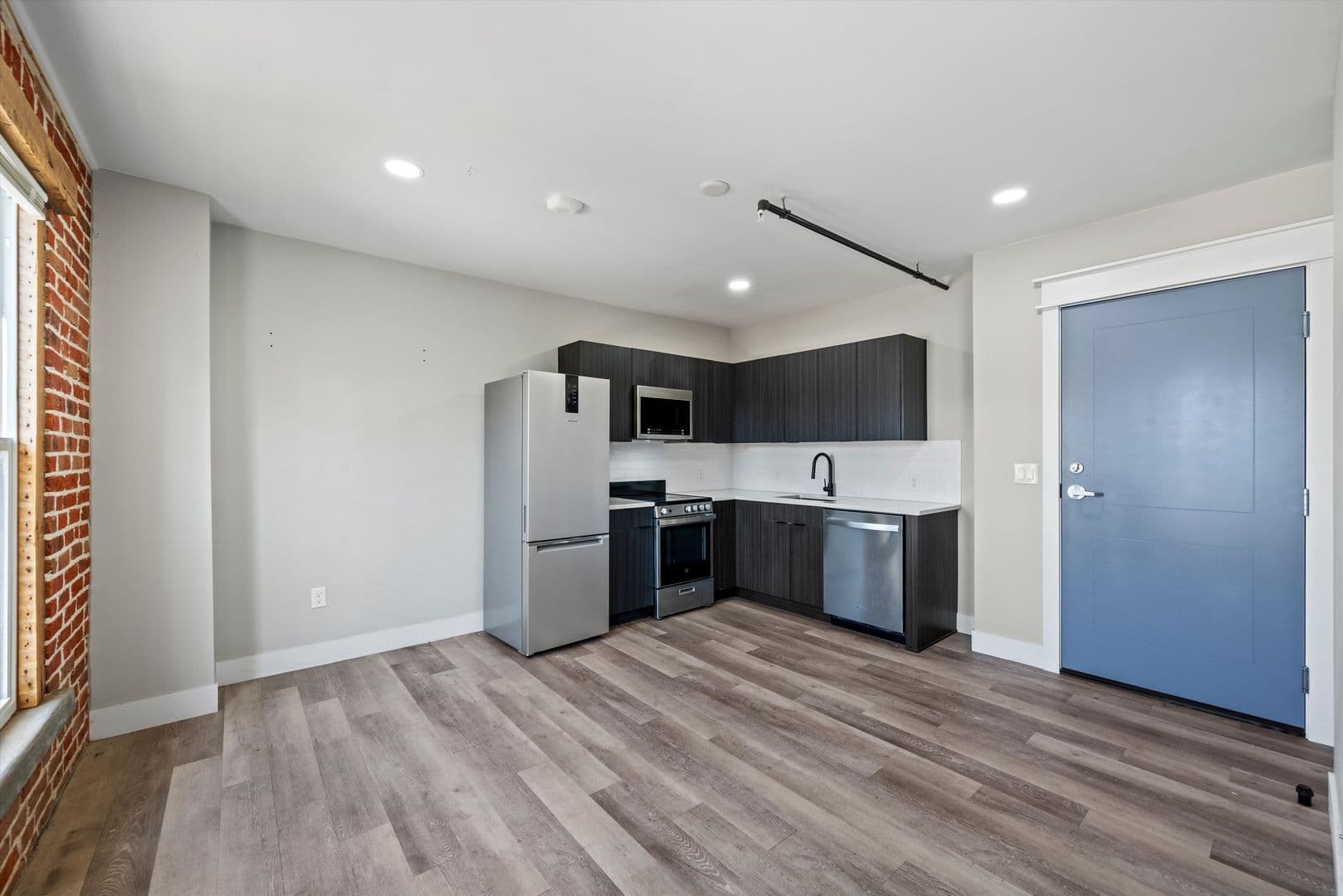 1440 N Clarkson St 6 of 14