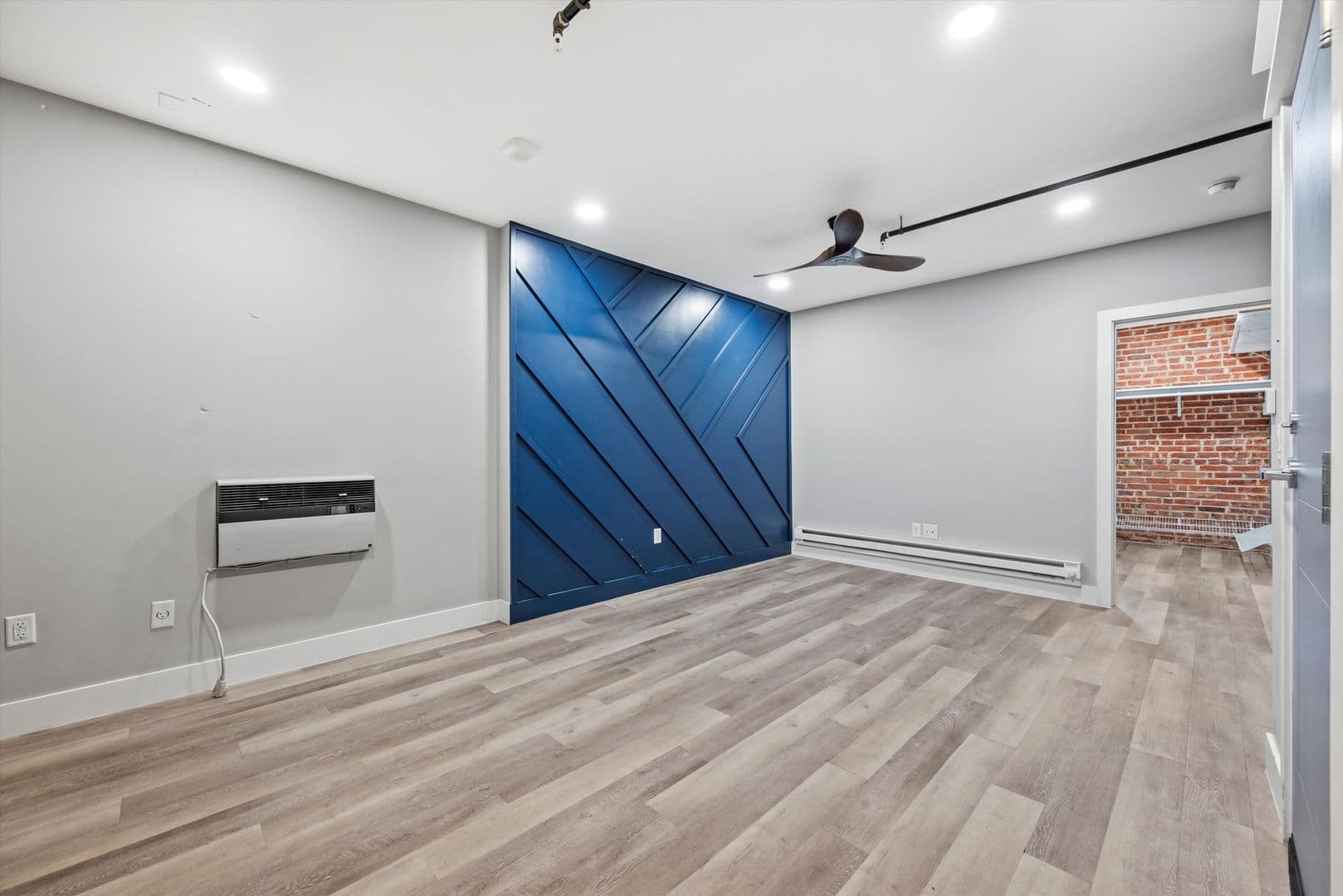 1440 N Clarkson St 8 of 8