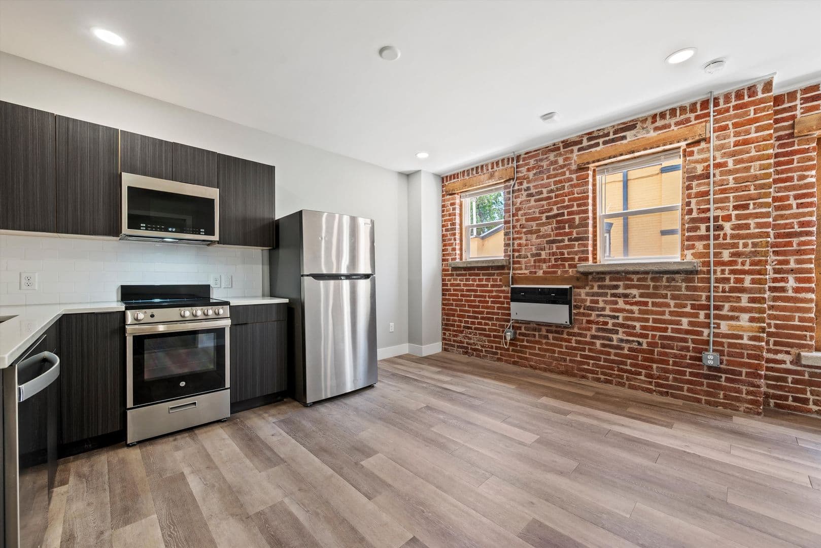 1440 N Clarkson St 4 of 13