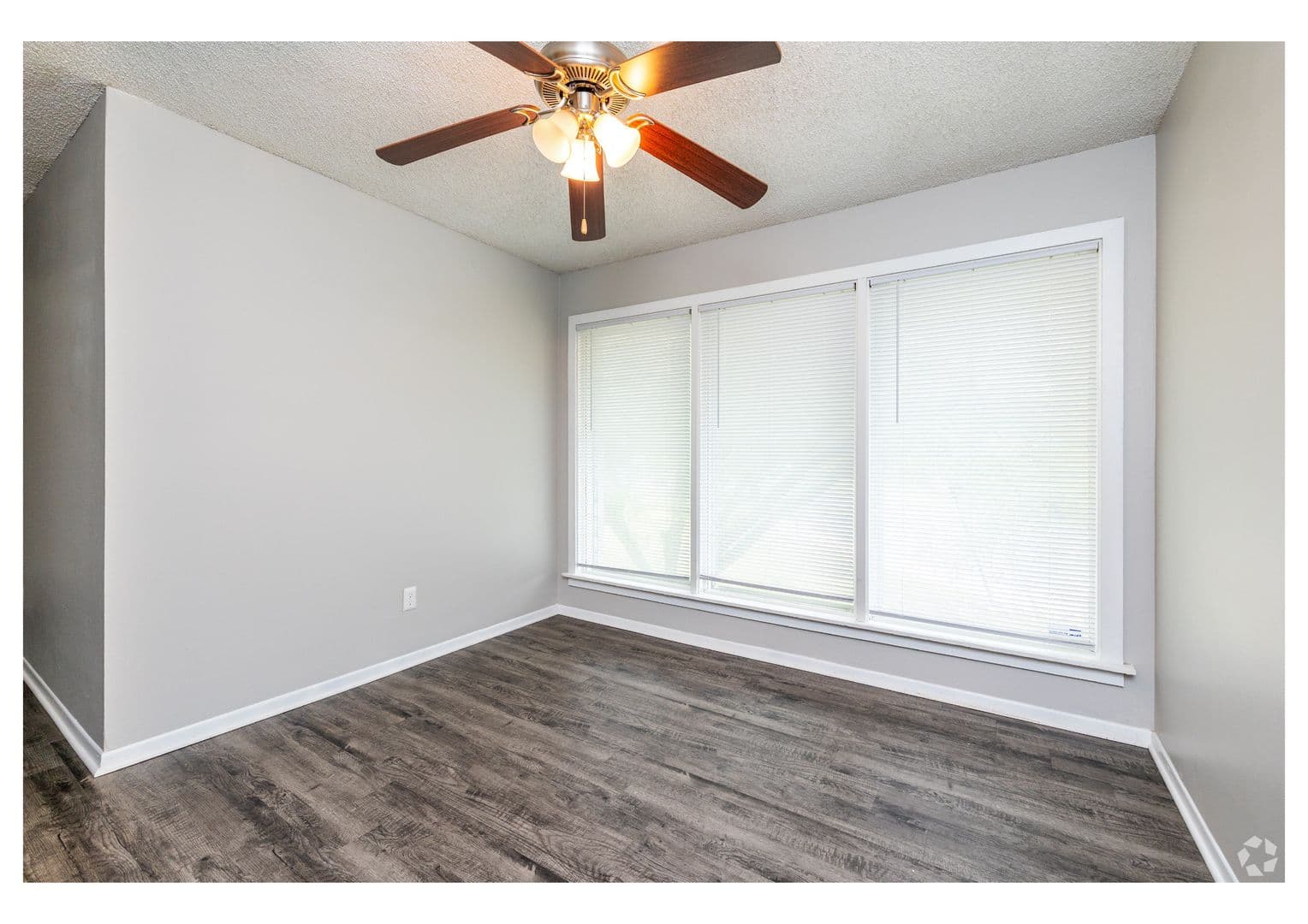 Emerald Hills Apartments 29 of 56