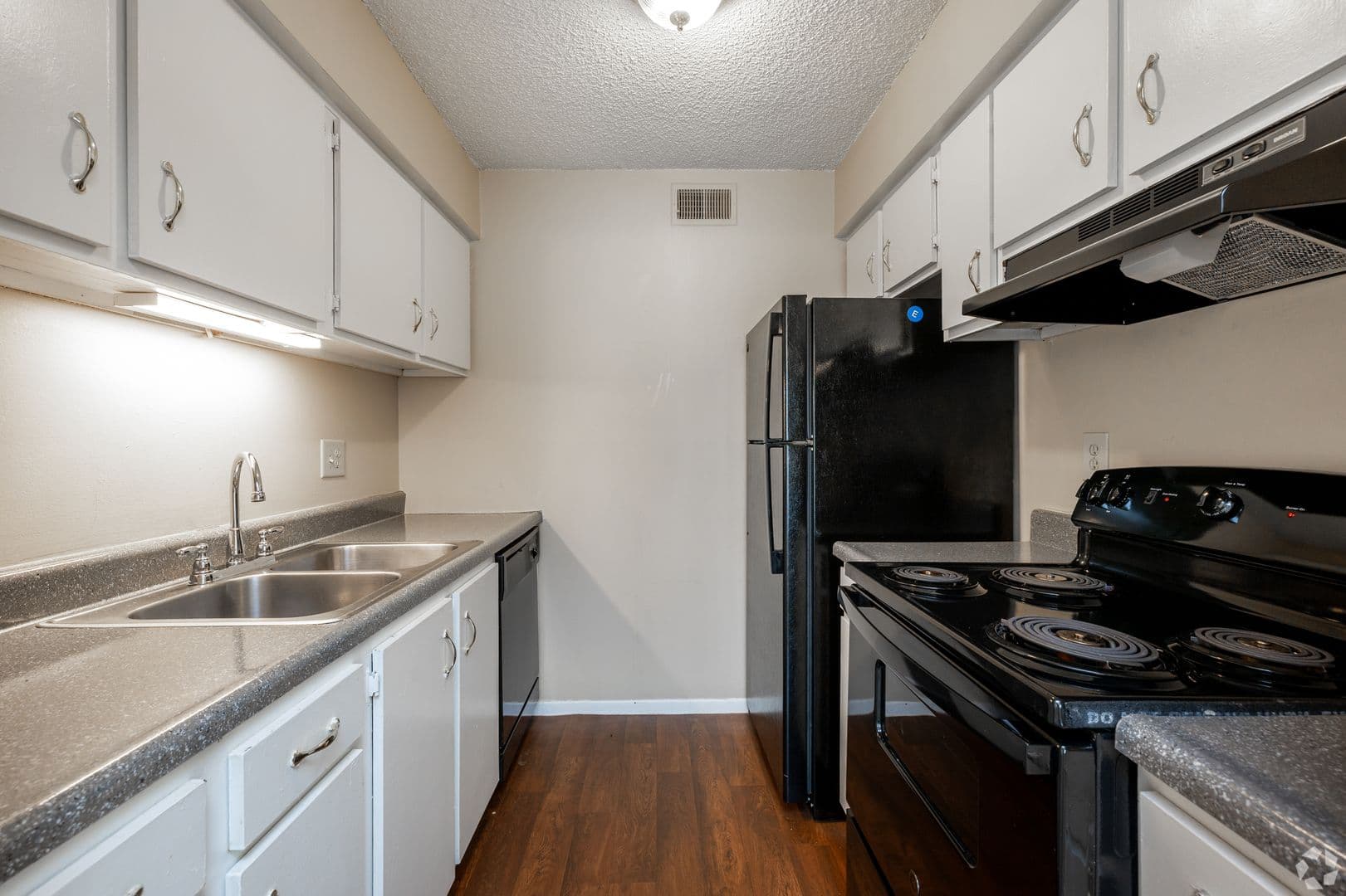 Emerald Hills Apartments 1 of 13