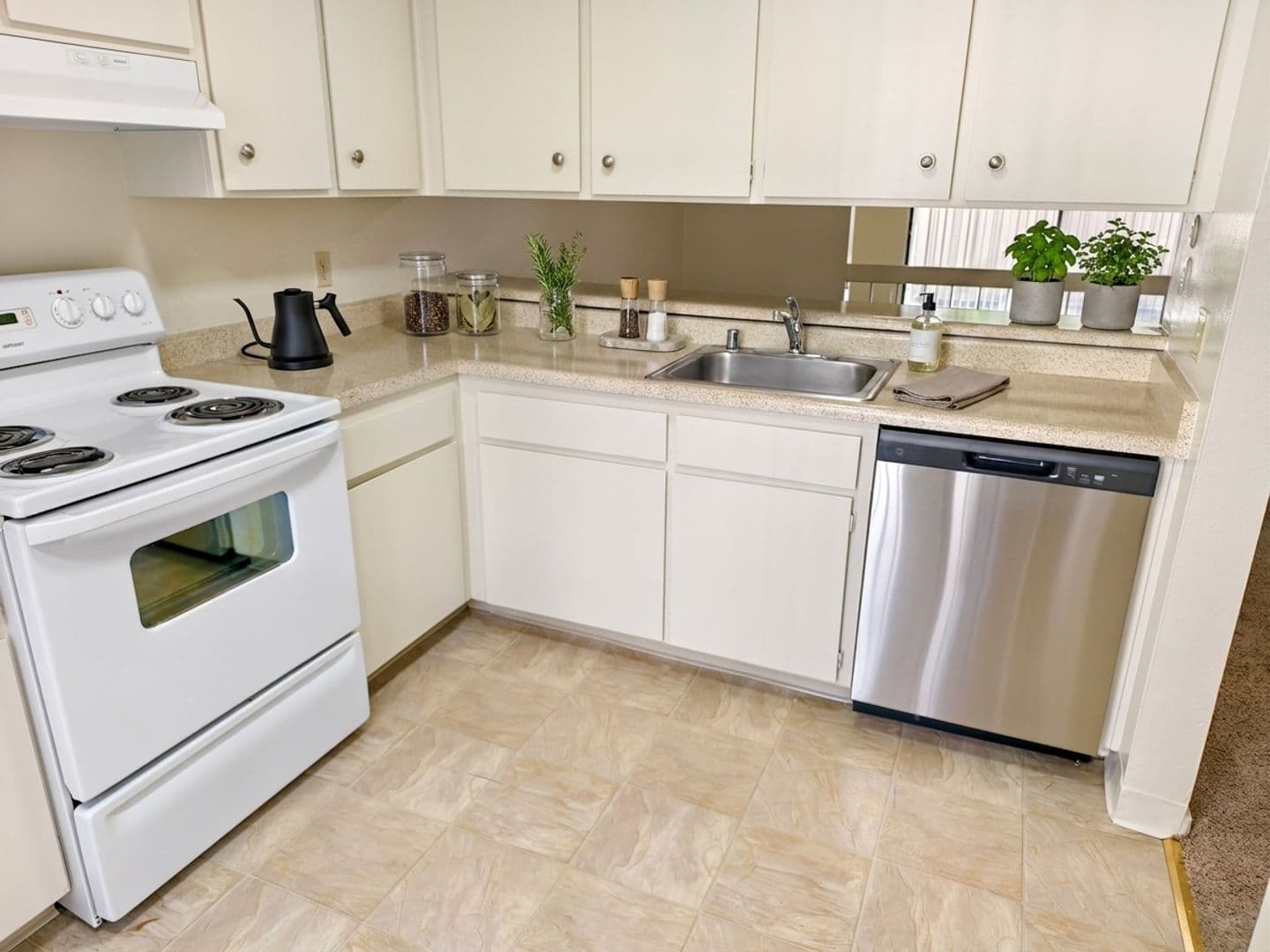 Governors Square Apartments 5 of 24