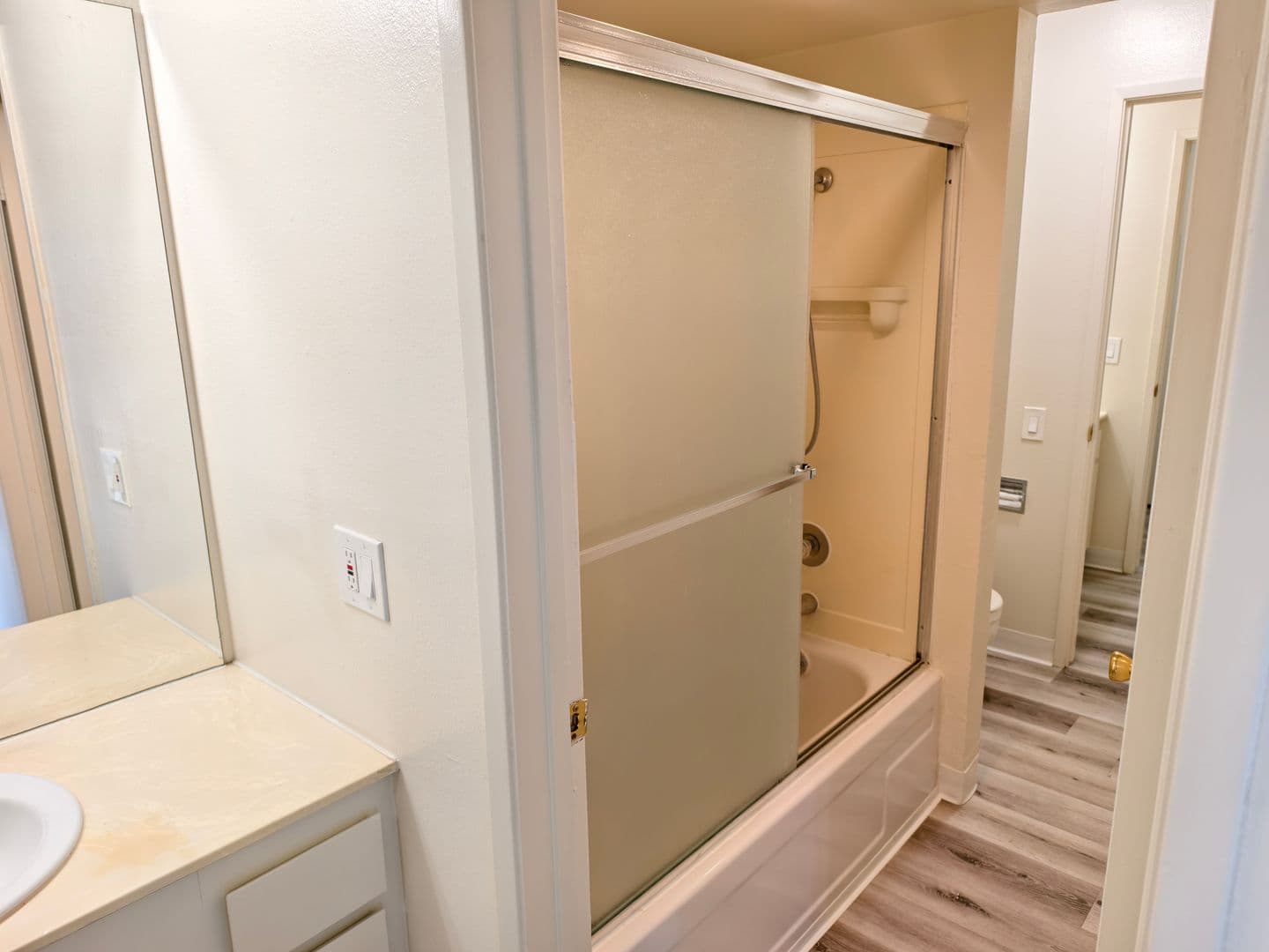 Governors Square Apartments 44 of 114