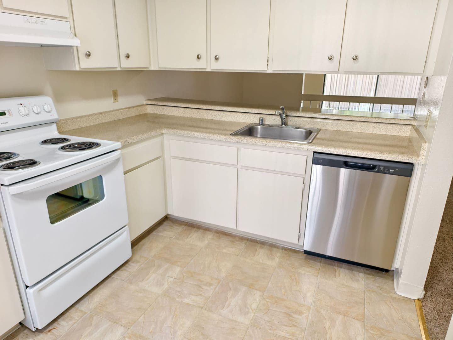 Governors Square Apartments 7 of 25