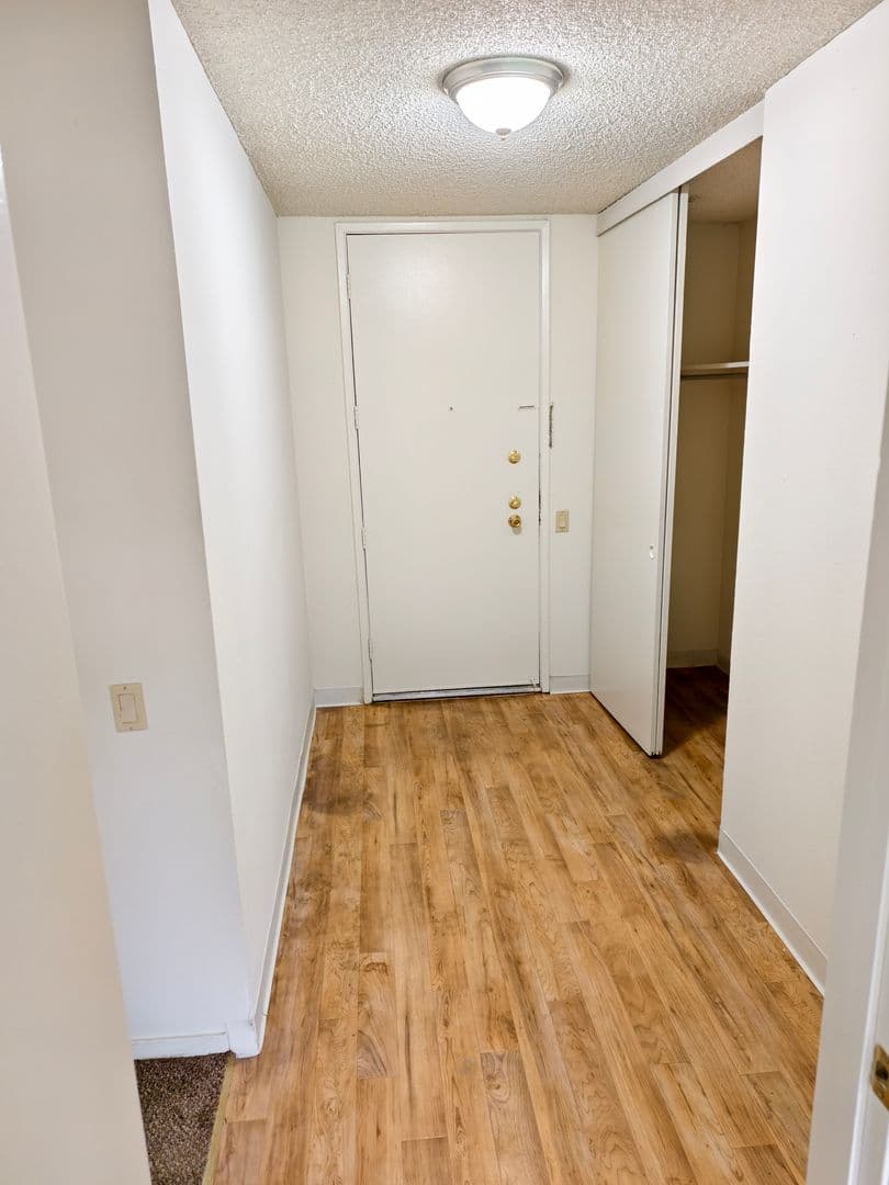 Governors Square Apartments 19 of 114