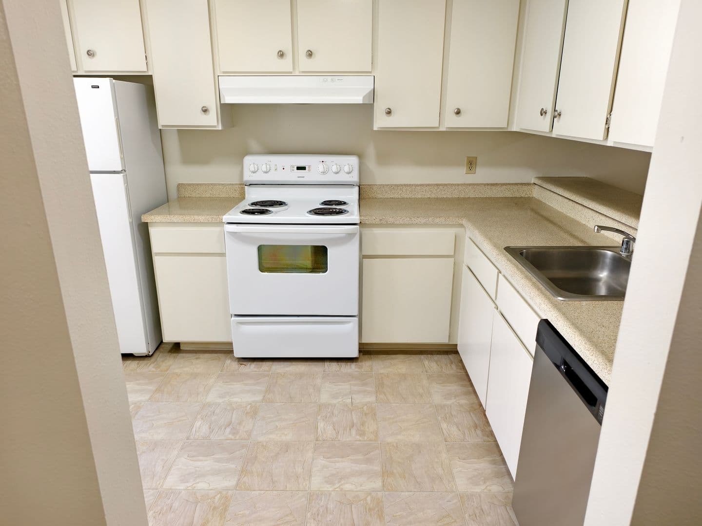 Governors Square Apartments 6 of 24