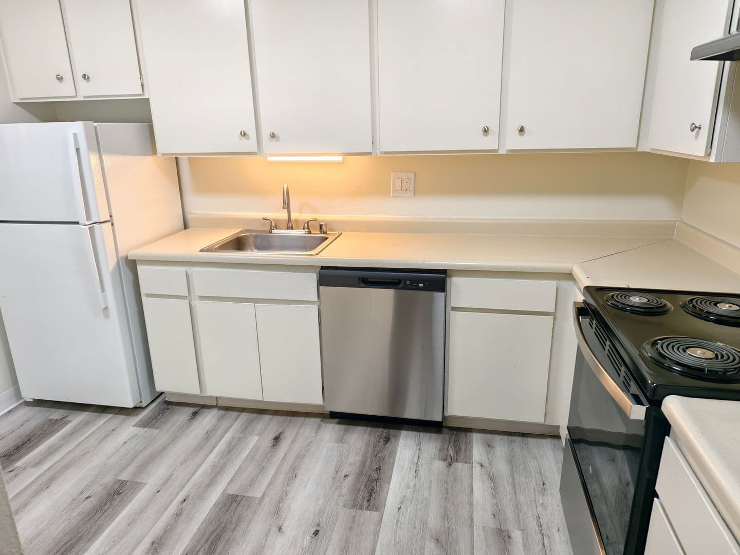 Governors Square Apartments 1 of 17