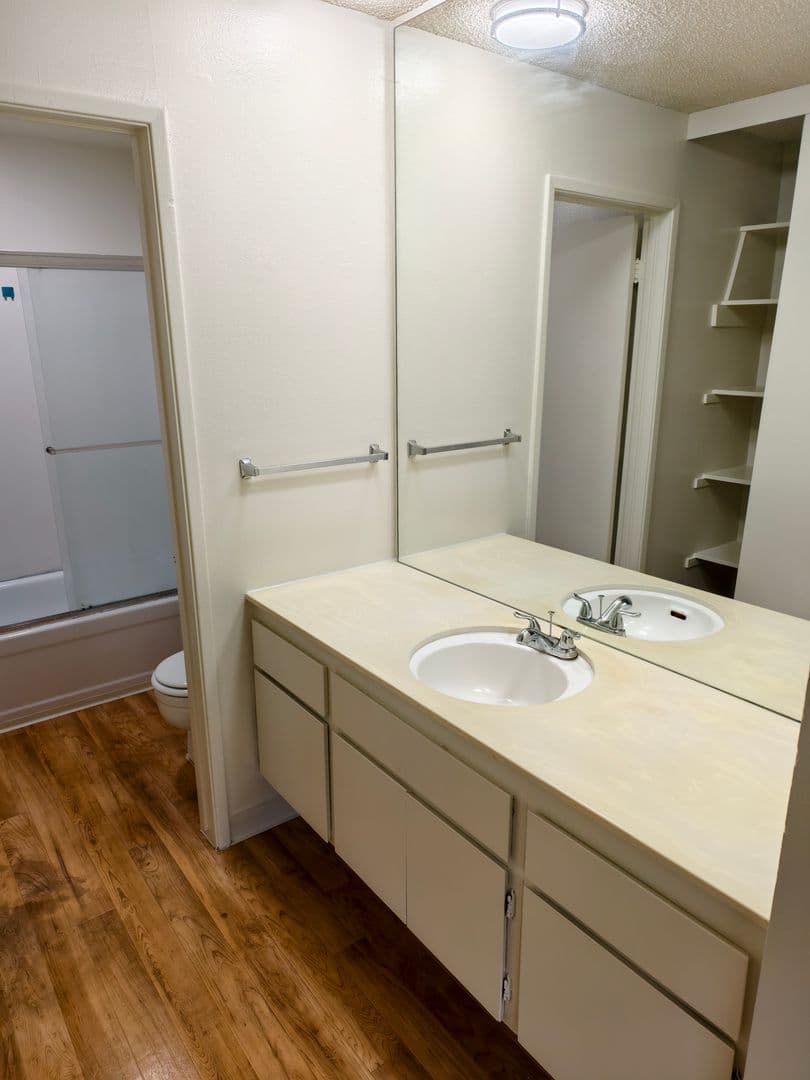 Governors Square Apartments 20 of 114