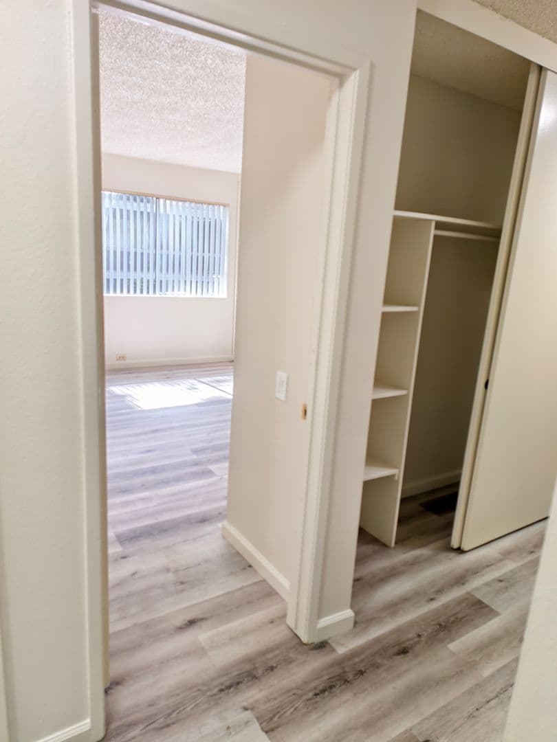 Governors Square Apartments 102 of 114