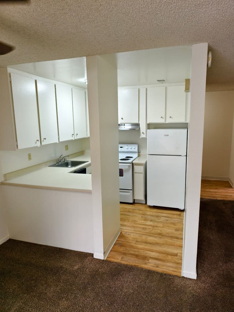 Governors Square Apartments 18 of 114