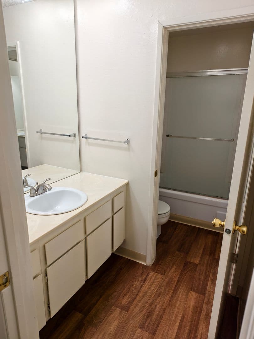 Governors Square Apartments 9 of 16