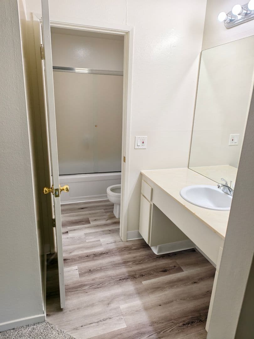 Governors Square Apartments 55 of 114
