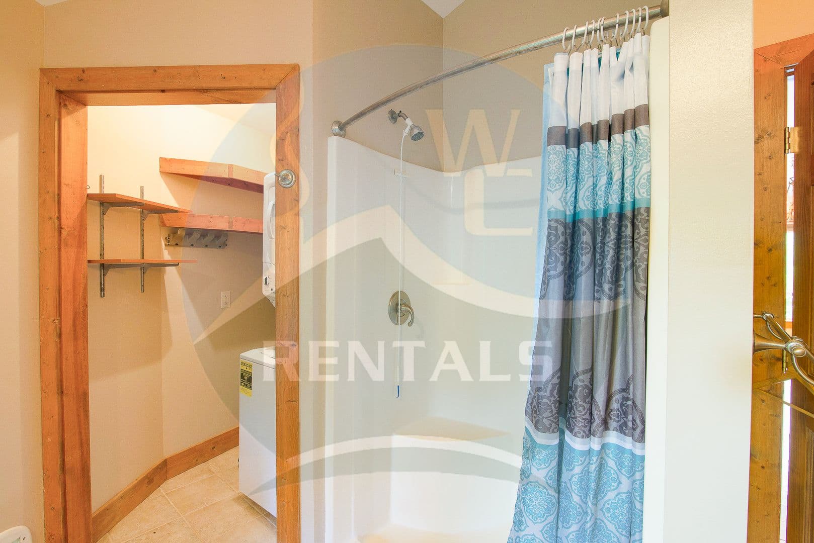 Your Own Mountain Retreat! Amazing 2 bedroom duplex home in Whittier in the Iris Cove Community $1850 a month year-long lease 6 of 8