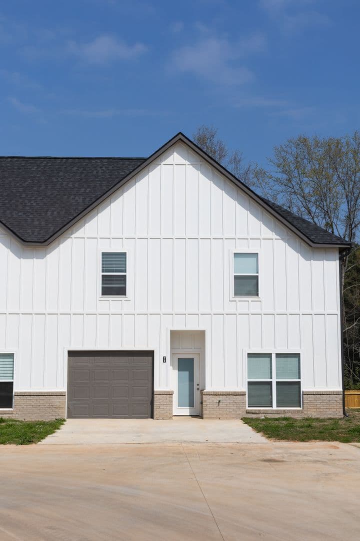 330 N. Pecan Townhomes 2 of 12