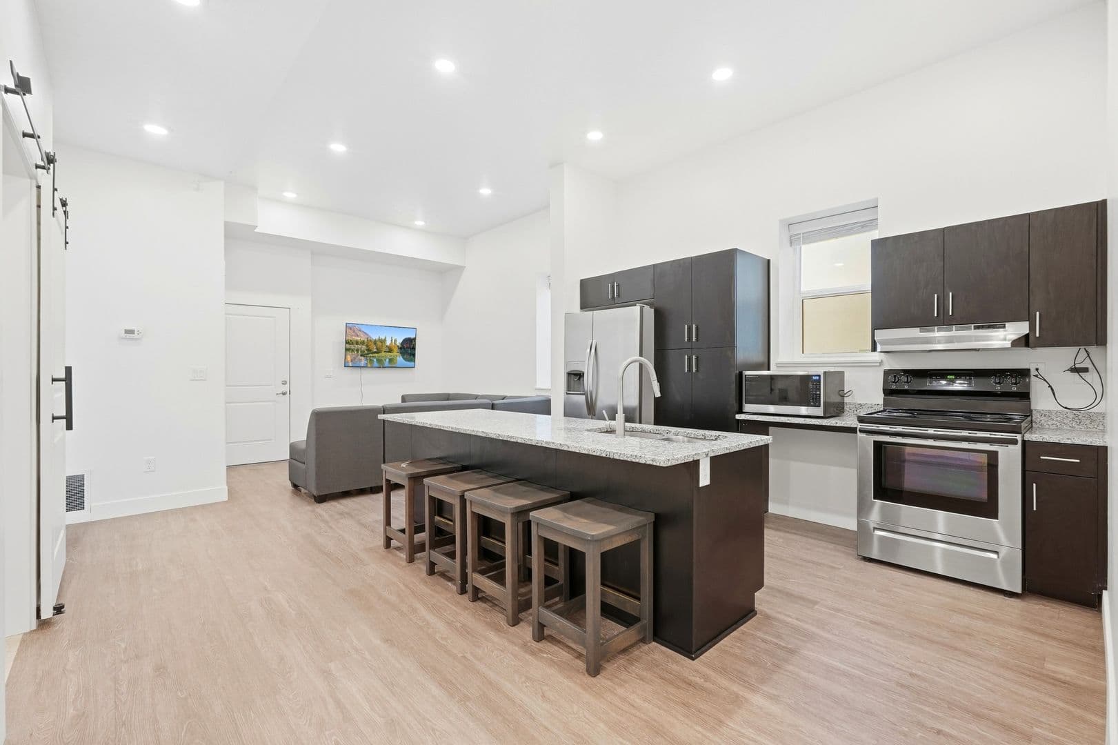 Bruno's Alpine Apartments 36 of 40