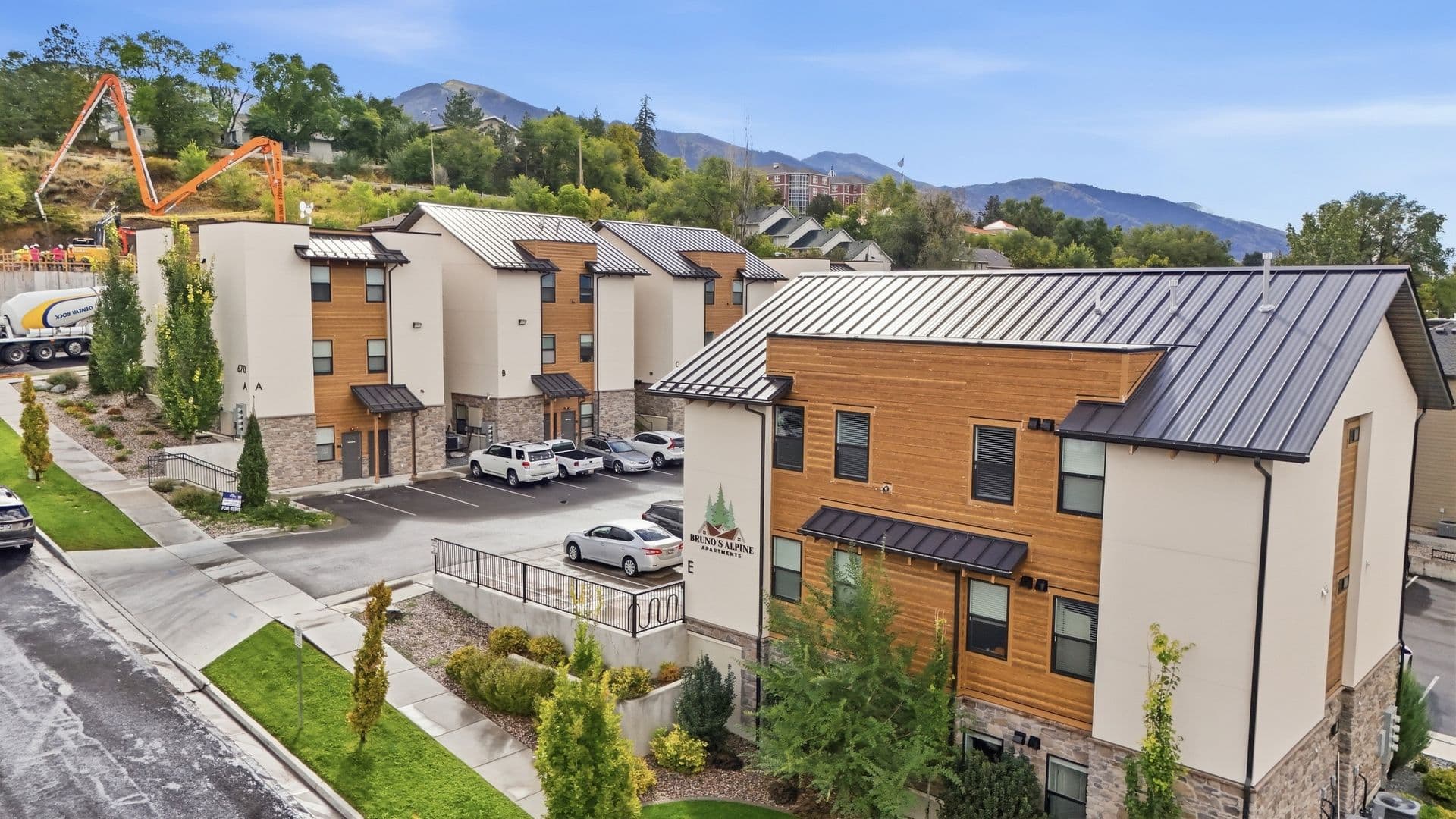 Bruno's Alpine Apartments 38 of 40