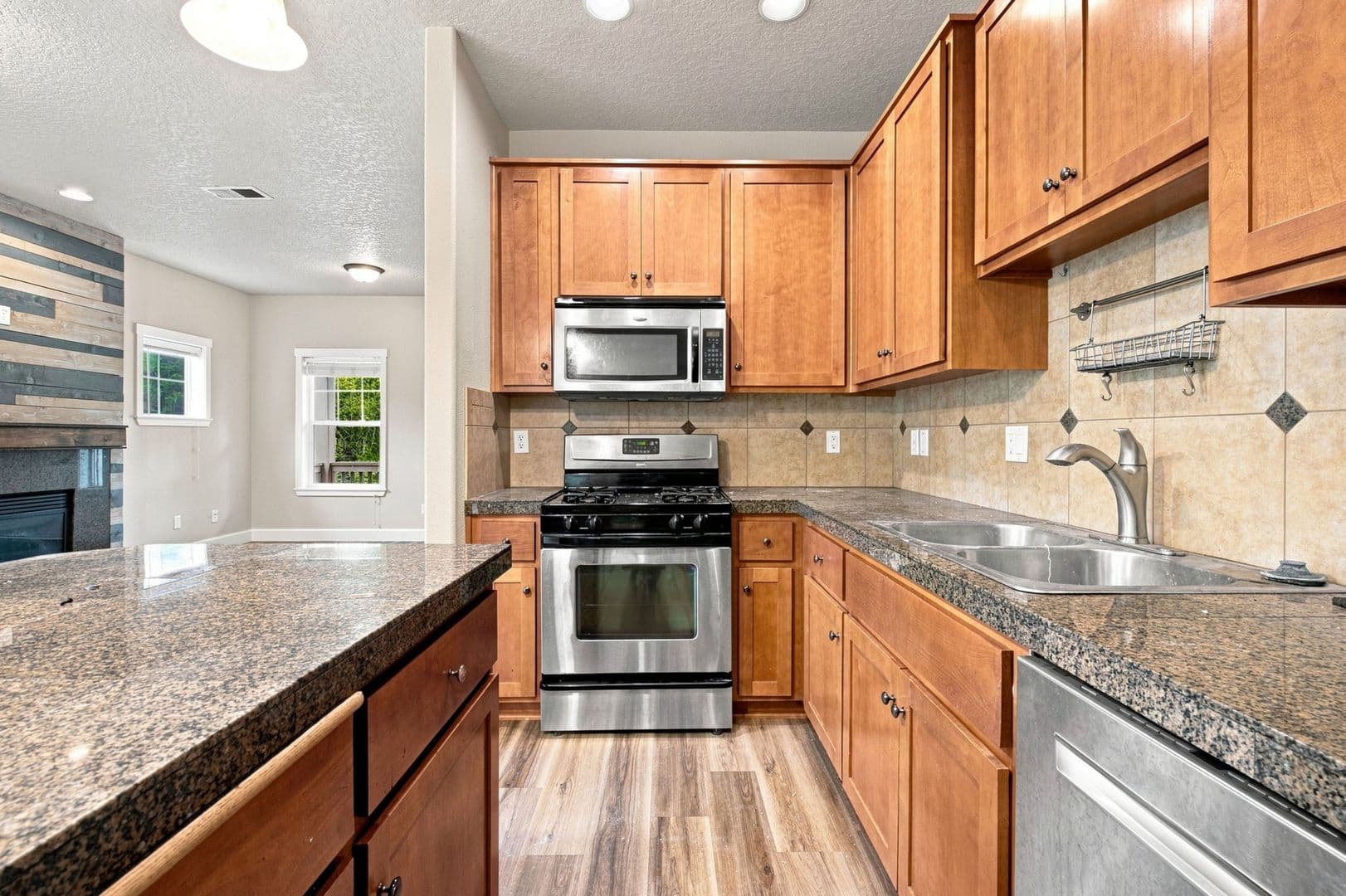 14174 Murren Way 11 of 43