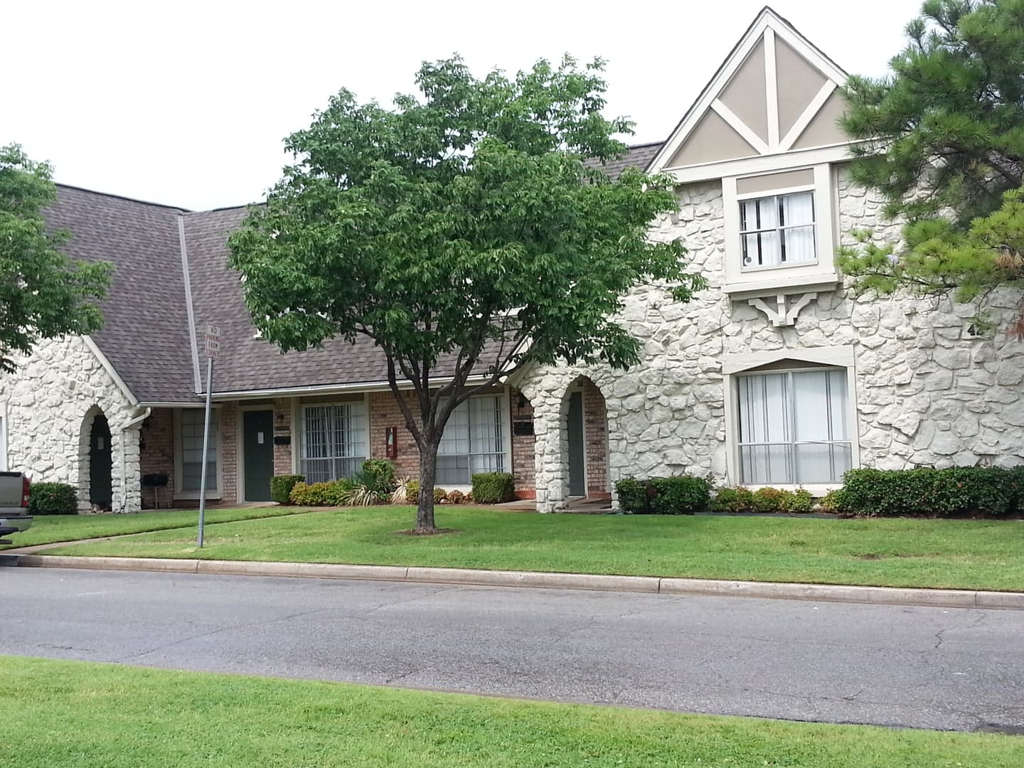Park Villas Apartments 5 of 6
