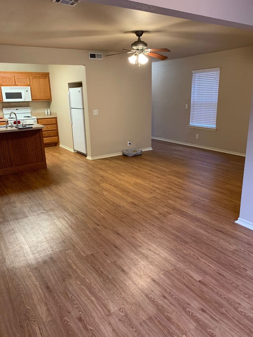Sydney Court Townhomes 7 of 15