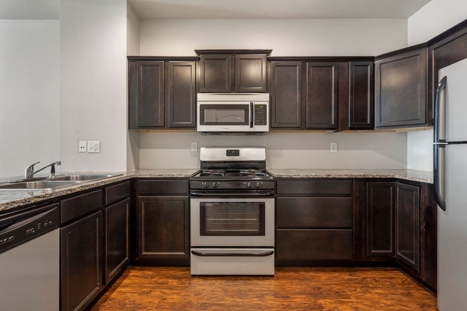 Pin Oak Townhomes 4 of 25