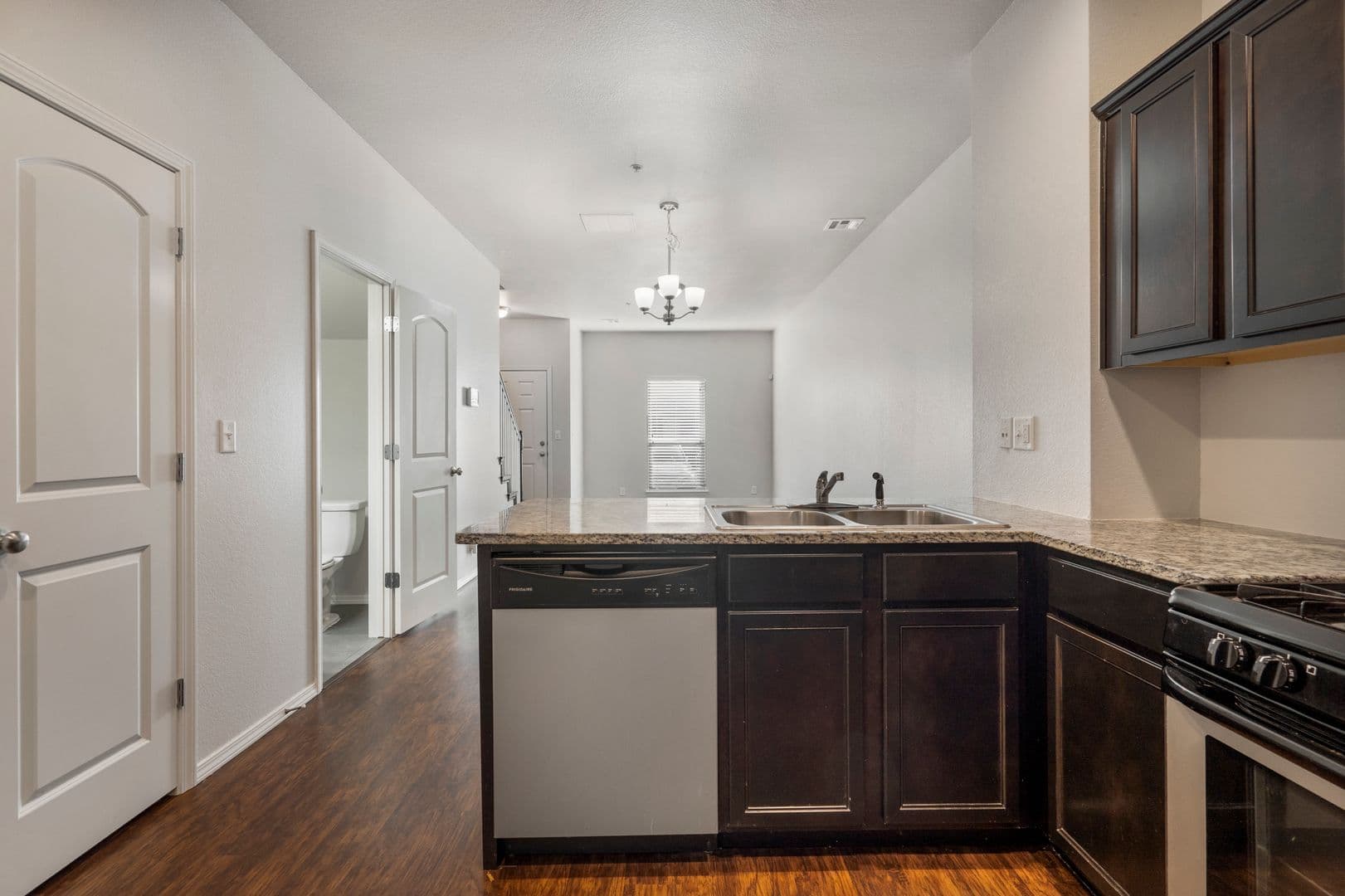 Pin Oak Townhomes 3 of 25
