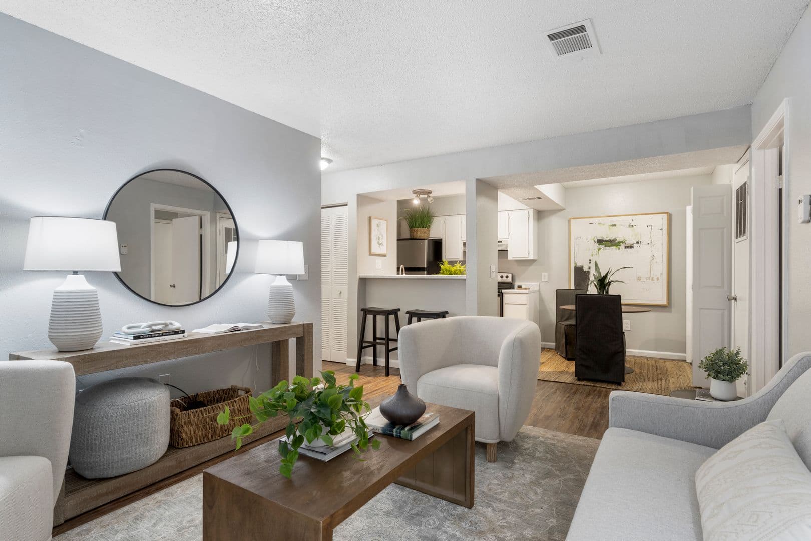 Post Oak Apartments 3 of 27