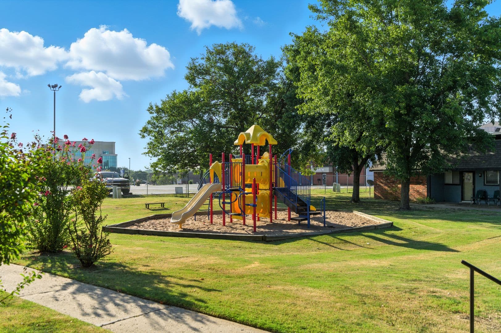 Brookwood on 86th 7 of 15