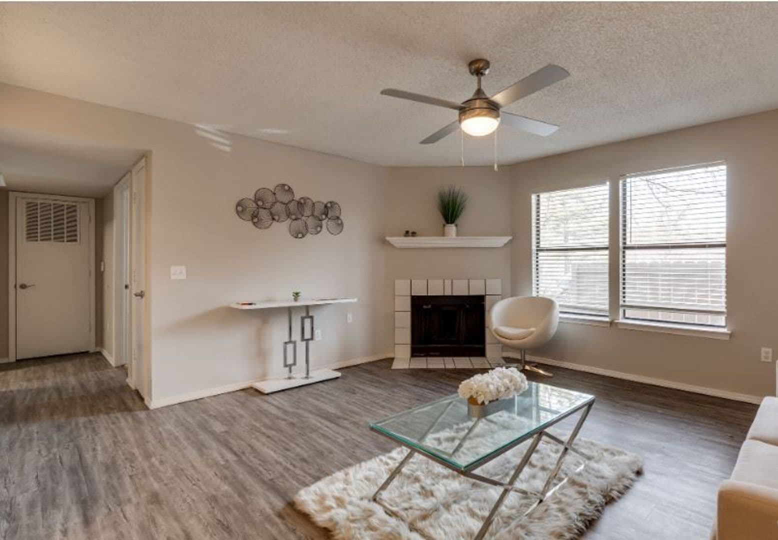 12th and Renaissance Apartments 3 of 14