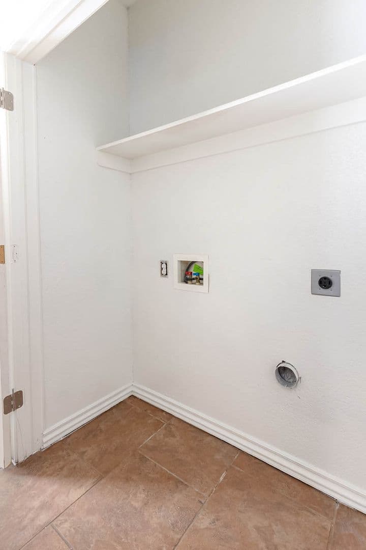 Meridian Place Apartments 7 of 21