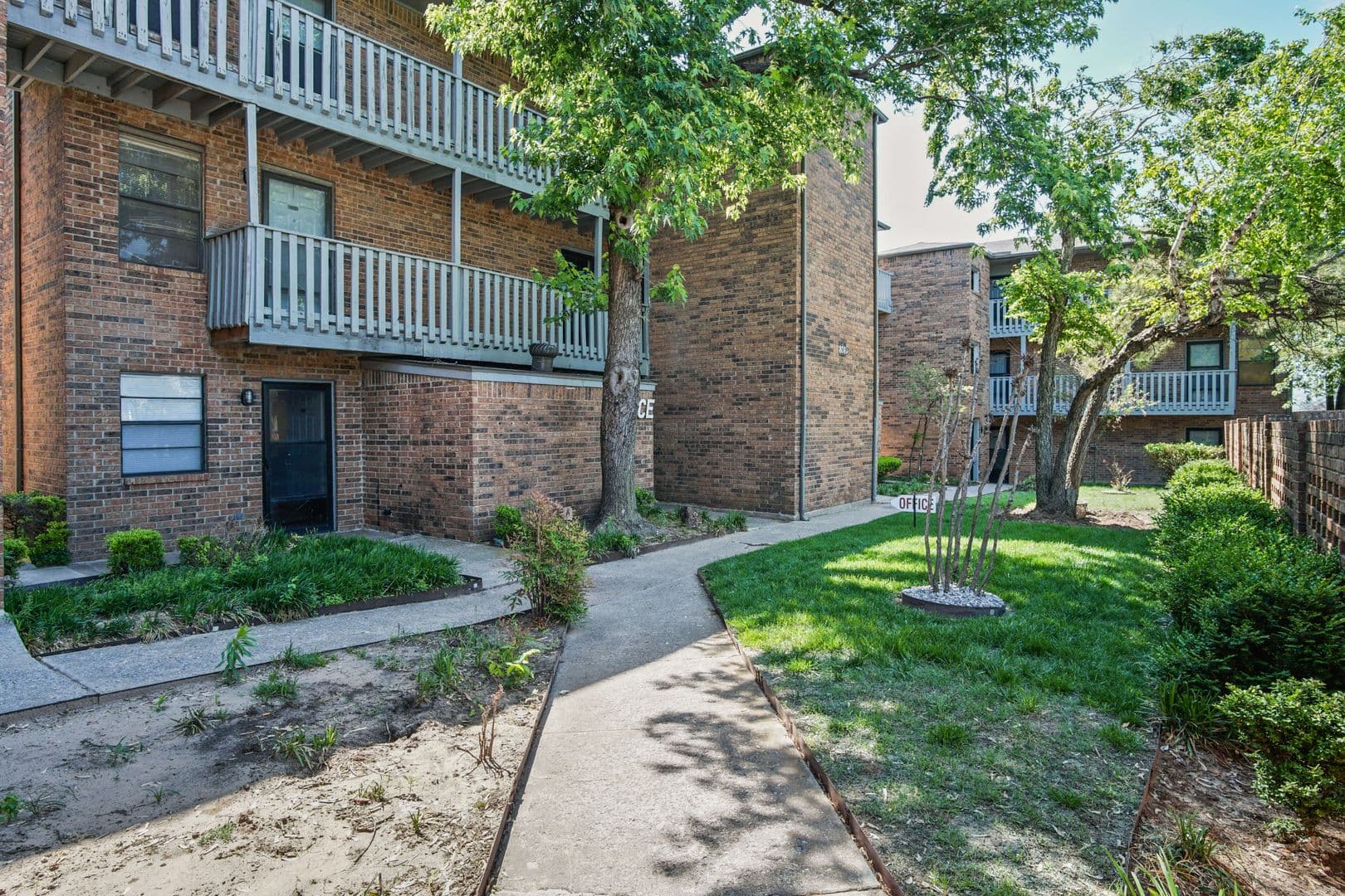 Meridian Place Apartments 14 of 15