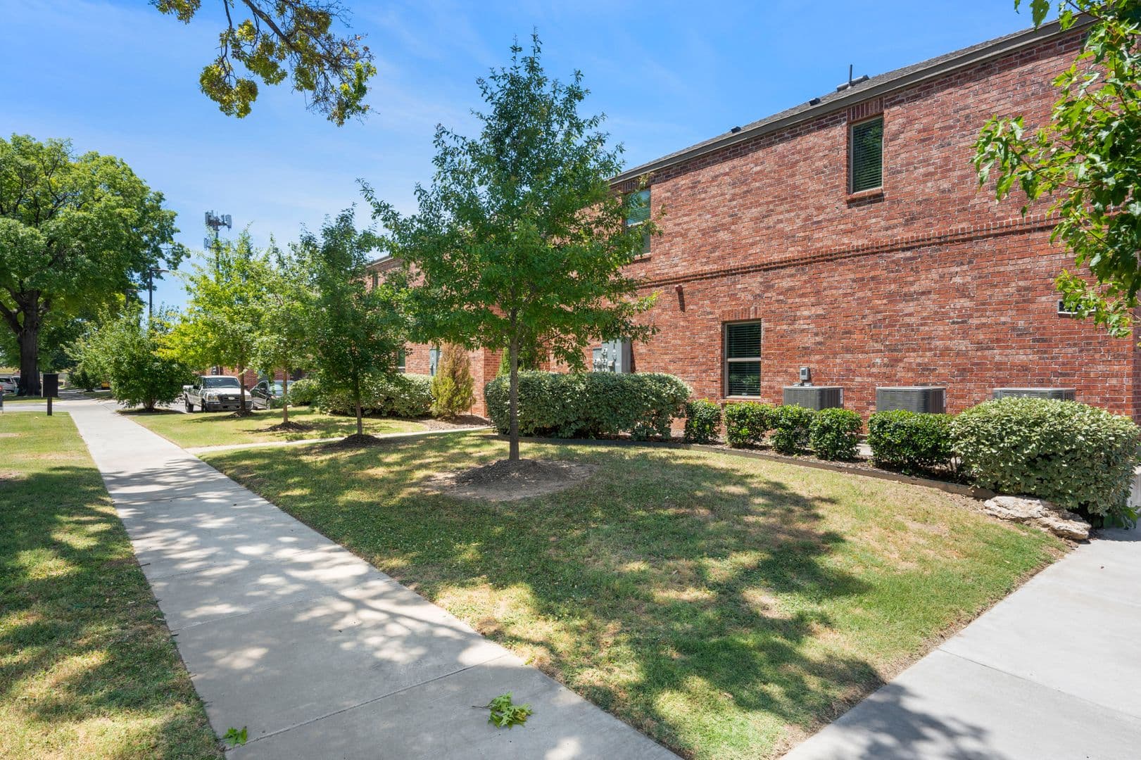 Pin Oak Townhomes 11 of 12