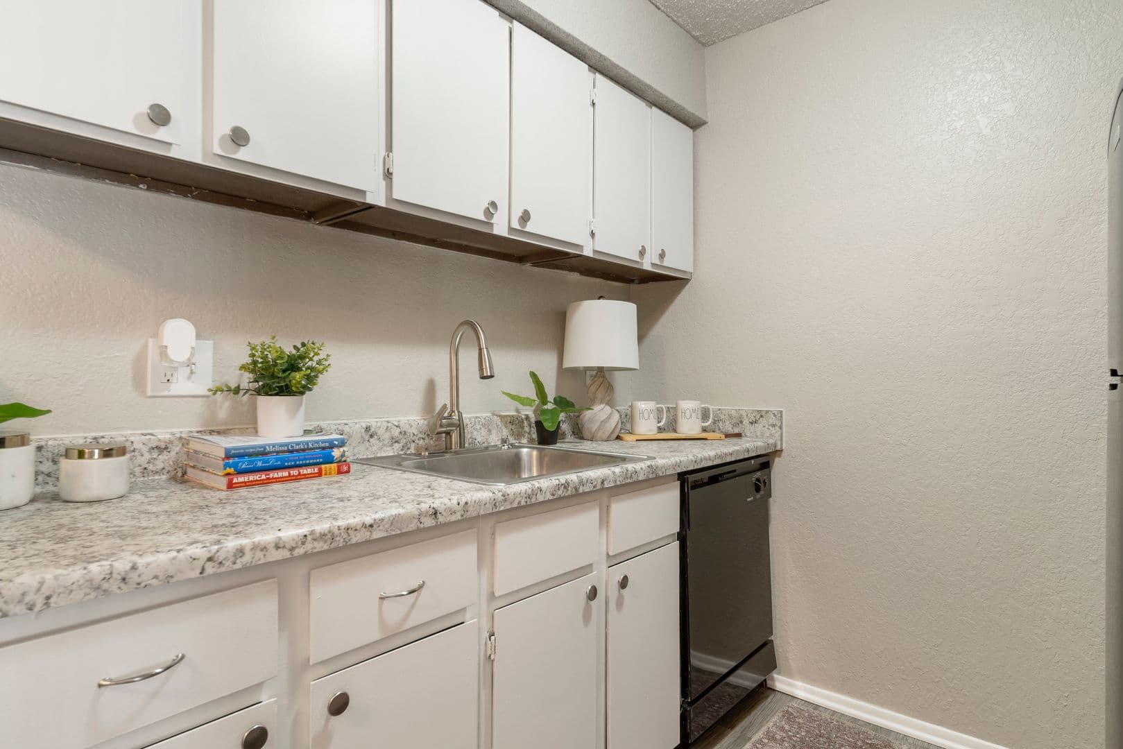 Harpers Lodge Apartments 2 of 15