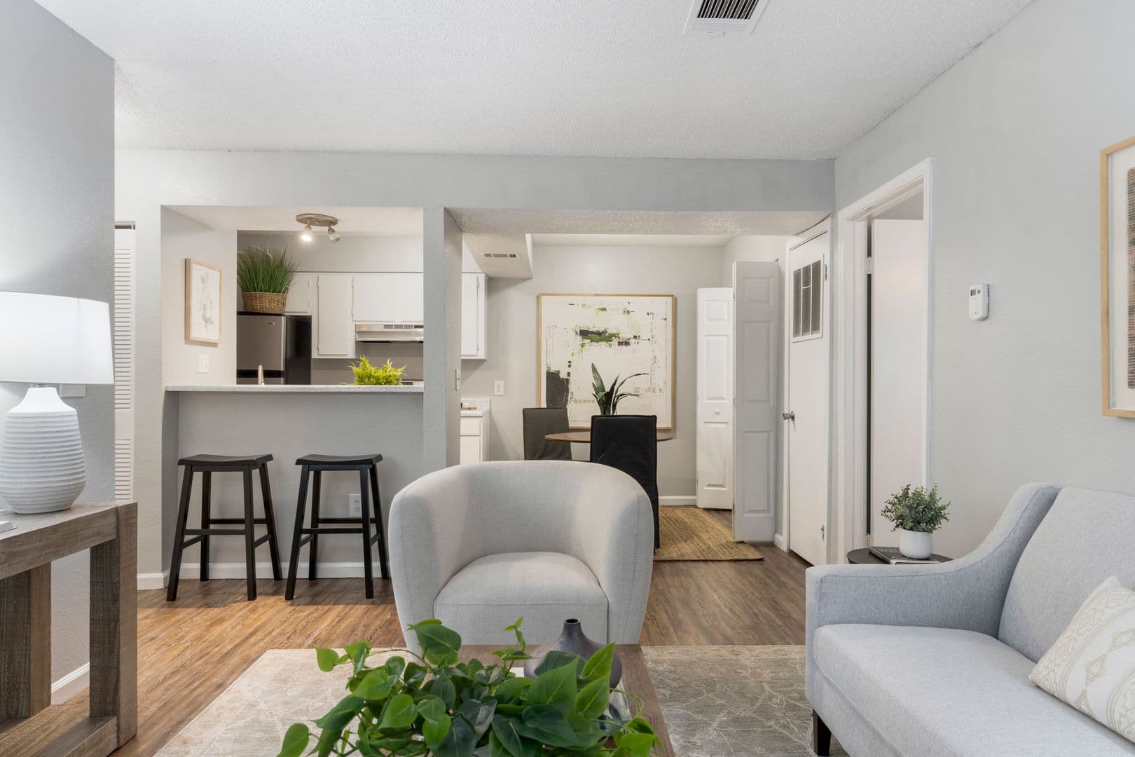 Post Oak Apartments 4 of 24