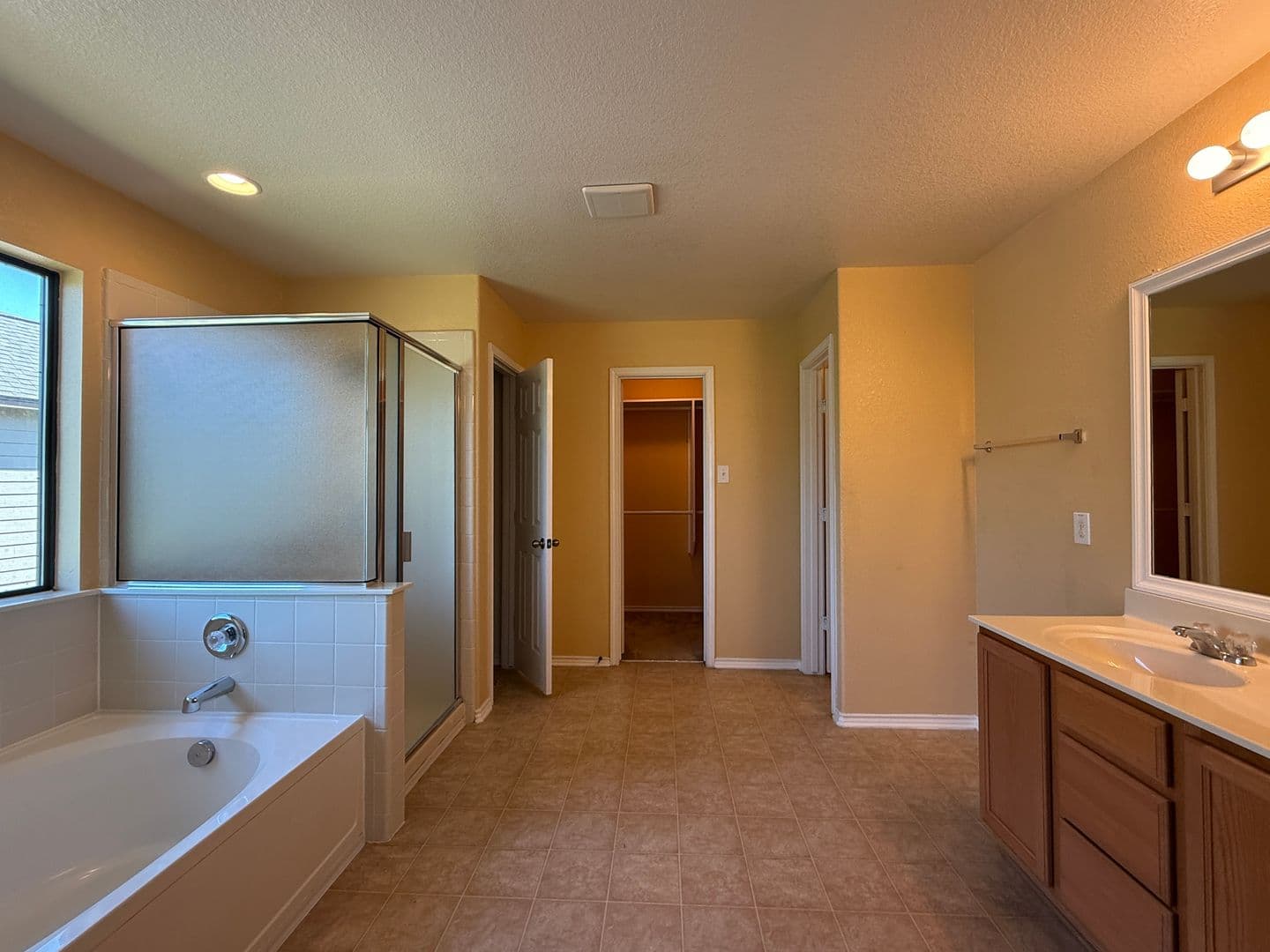 Annette's - 2250 Howry Dr - GTX 24 of 41