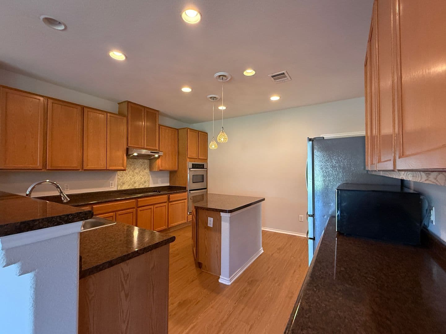 Annette's - 2250 Howry Dr - GTX 17 of 41