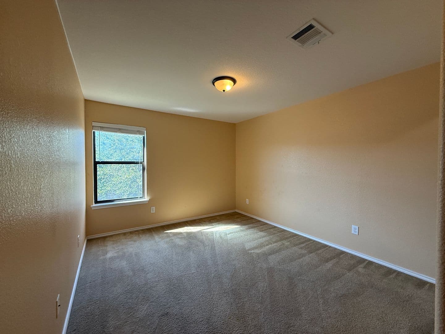 Annette's - 2250 Howry Dr - GTX 32 of 41