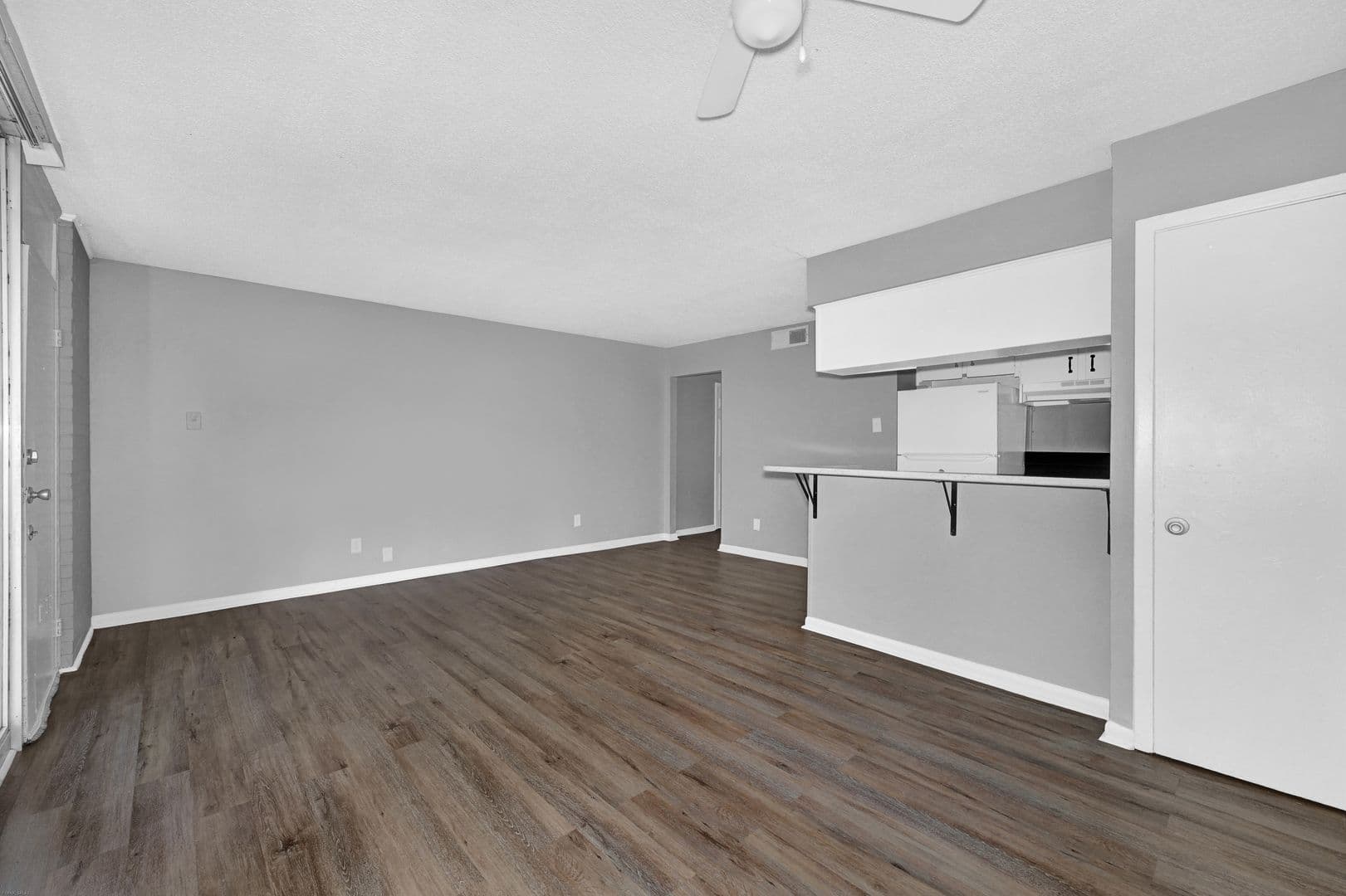 Carolyn Court Apartments 6 of 12