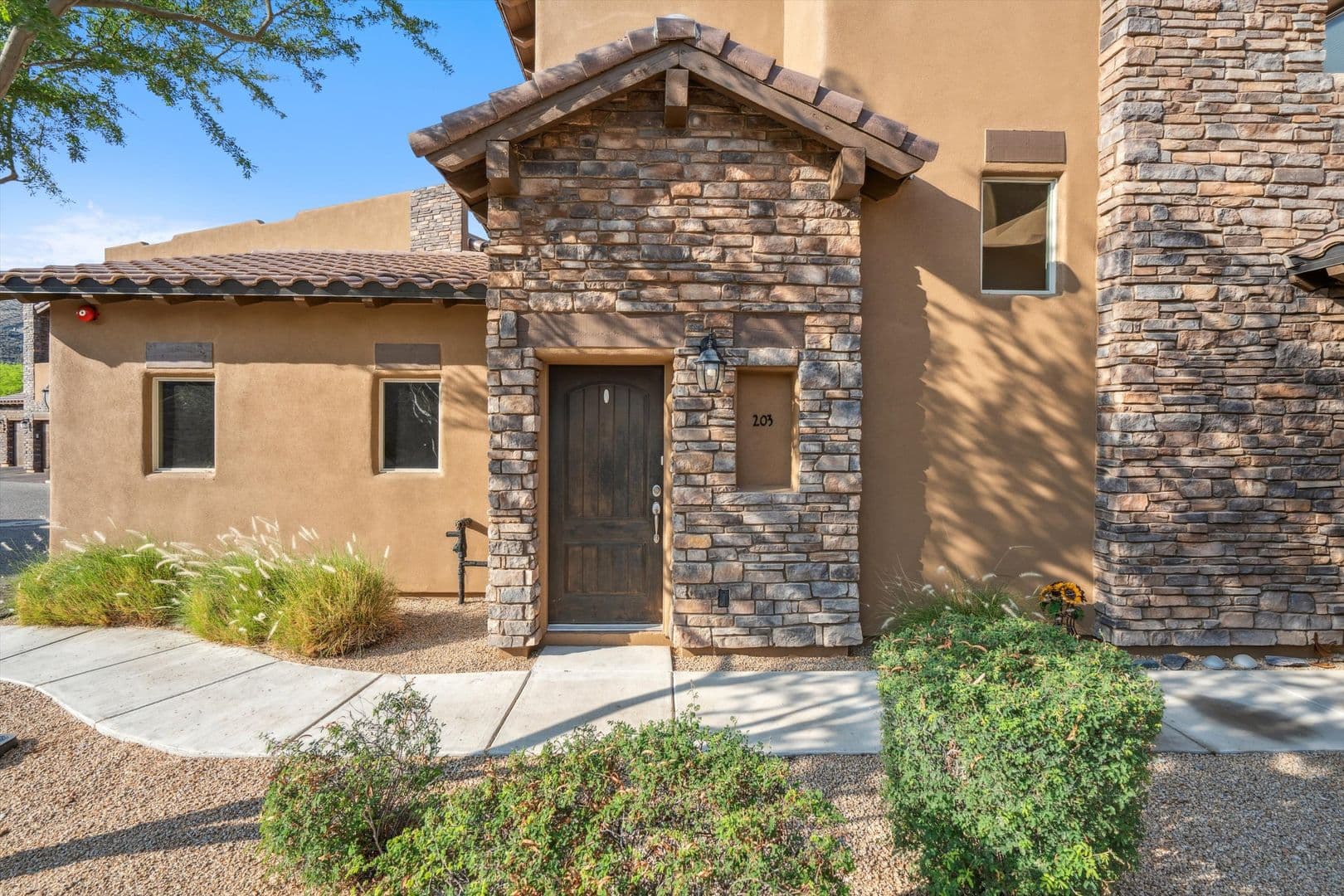 6145 E Cave Creek Rd., #102 2 of 36